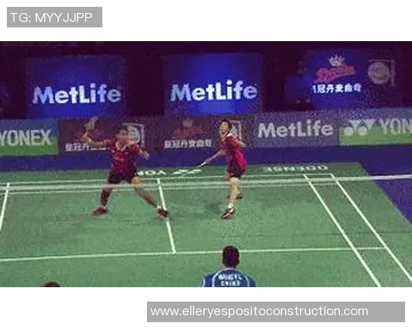 科学羽毛球训练指南:提升比赛经验与技巧的有效方法与策略 科学羽毛球训练指南:提升比赛经验与技巧的有效方法与策略