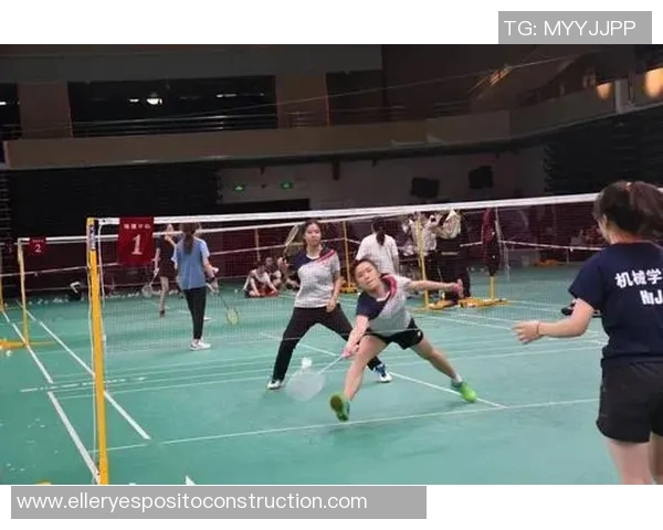 南京羽毛球队与杭州羽毛球队赛后复盘分析团队配合与战术执行的关键因素