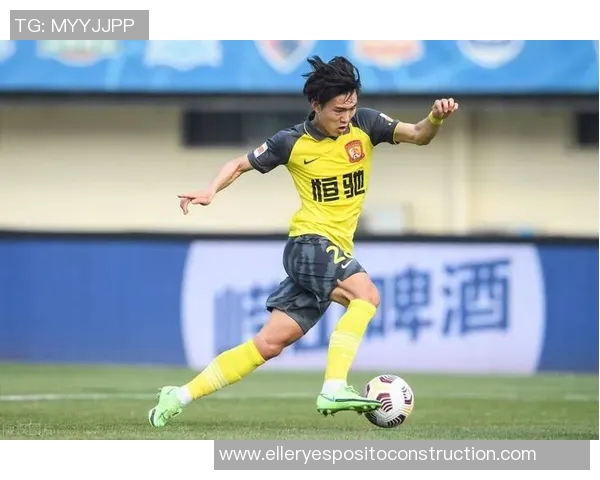 广州排球队在新赛季中的战术调整与表现分析探讨