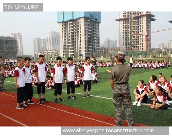 重庆足球队的蜕变之路：从辉煌到重生的纪实探索与反思