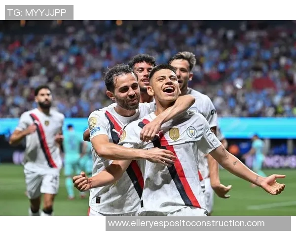 德黑兰独立与艾因的激烈对决揭示足球战术与团队精神的较量