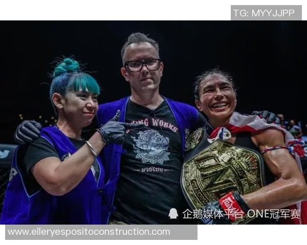 龙达罗西与霍尔姆巅峰对决谁将赢得女子综合格斗冠军荣耀