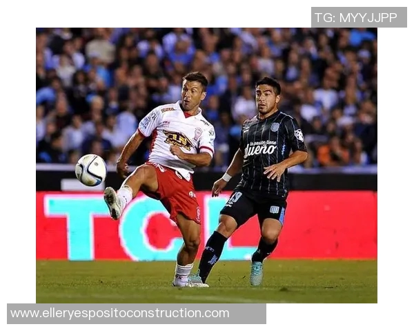 克鲁塞罗与飓风队激战正酣谁能在这场对决中笑到最后