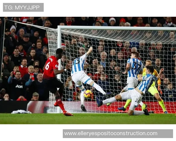 哈德斯菲尔德对曼联精彩比赛直播全程回顾与分析