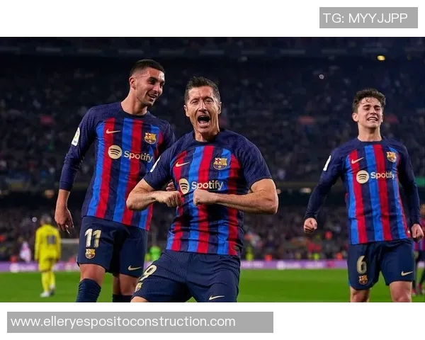 利物浦与巴萨对决分析两队战术特点及胜负关键因素探讨